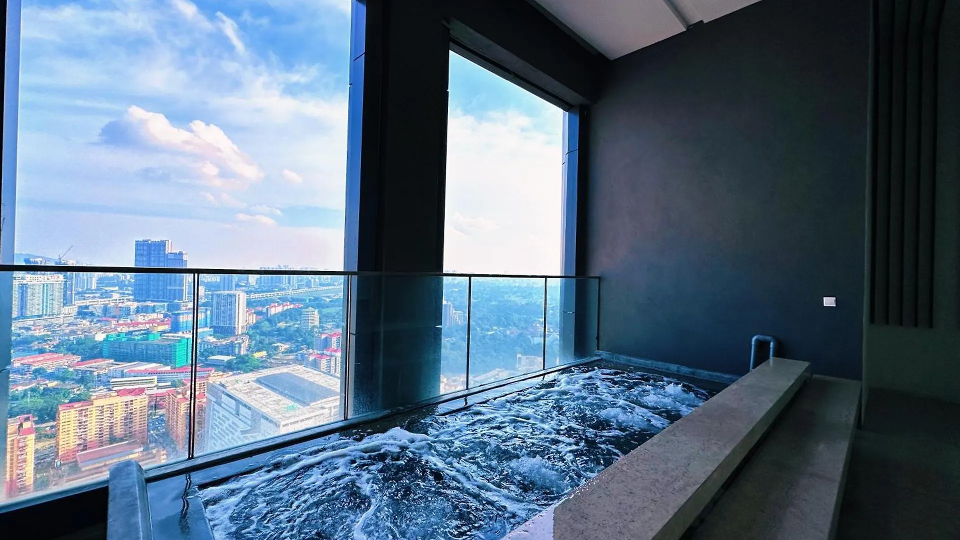 Lägenhet Lucentia Suites Lalaport At Bukit Bintang Kl City By Rich Living Kuala Lumpur